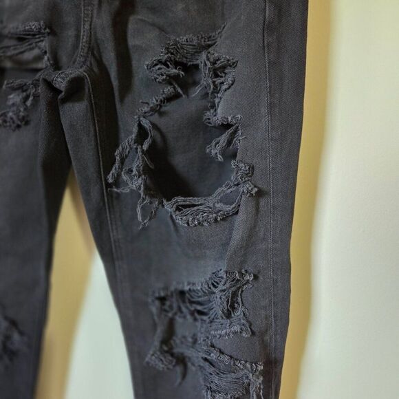 EUC AMERICAN EAGLE OUTFITTERS REAL GOOD DARK WASH DESTROYED MOM JEANS SIZE 2 - Picture 6 of 16